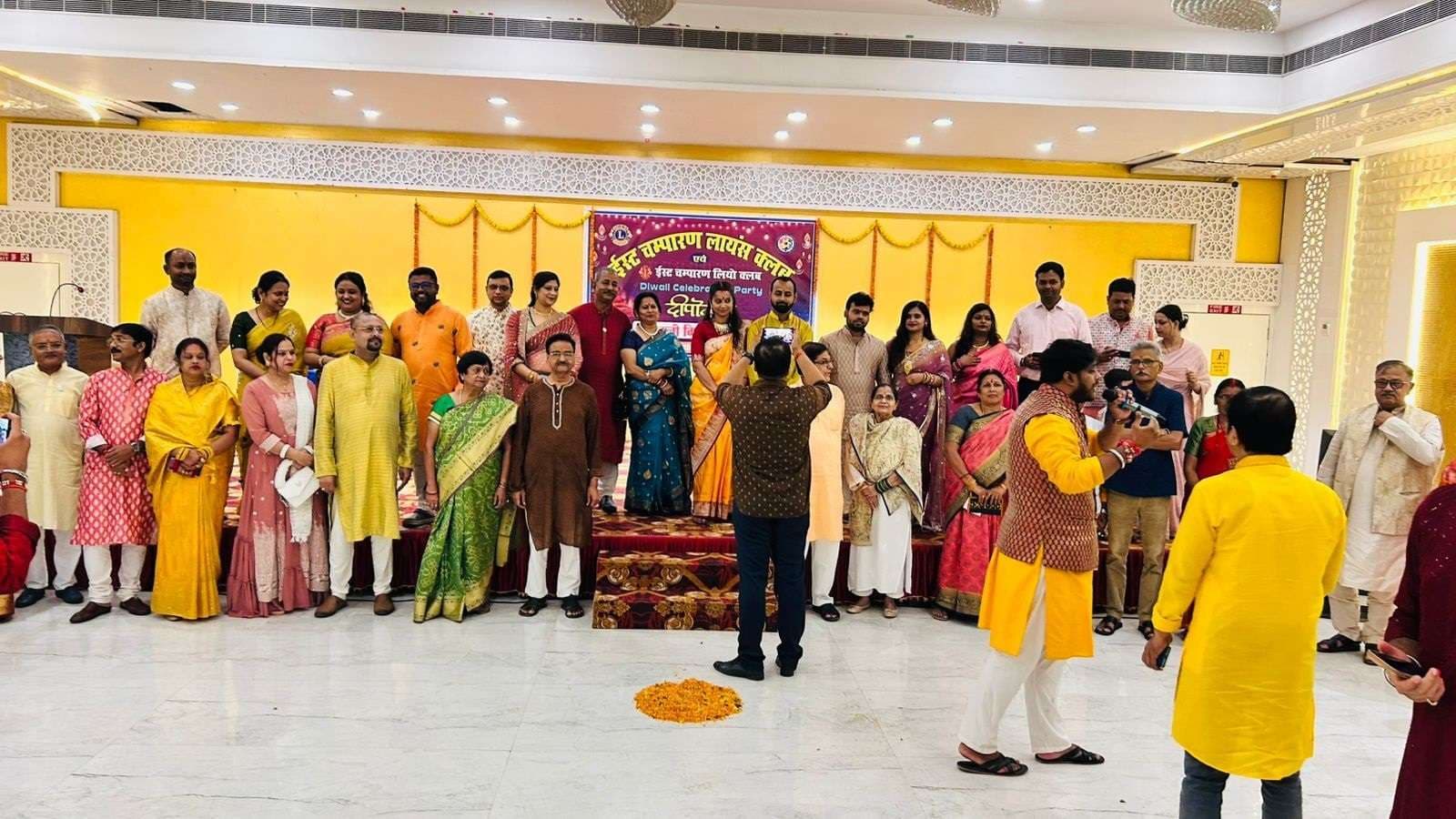 Motihari: इस्ट चंपारण लायंस व लियो क्लब ने मनाया दीपोत्सव