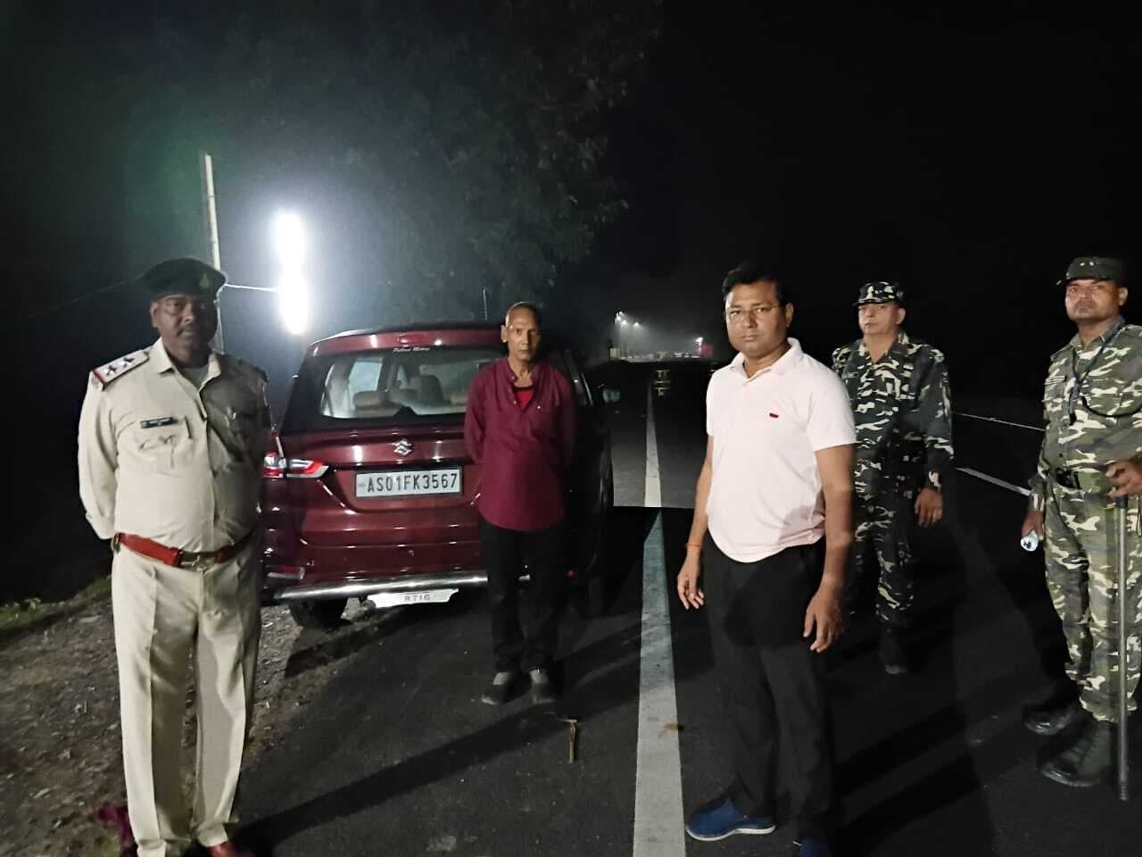 एसडीएम ने देर रात चेक पोस्टों का किया औचक निरीक्षण, 1.88 लाख रुपये बरामद