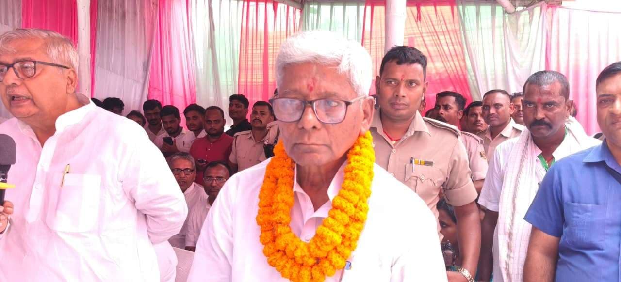 निर्मली विस क्षेत्र से अनिरुद्ध प्रसाद यादव ने किया नामांकन
