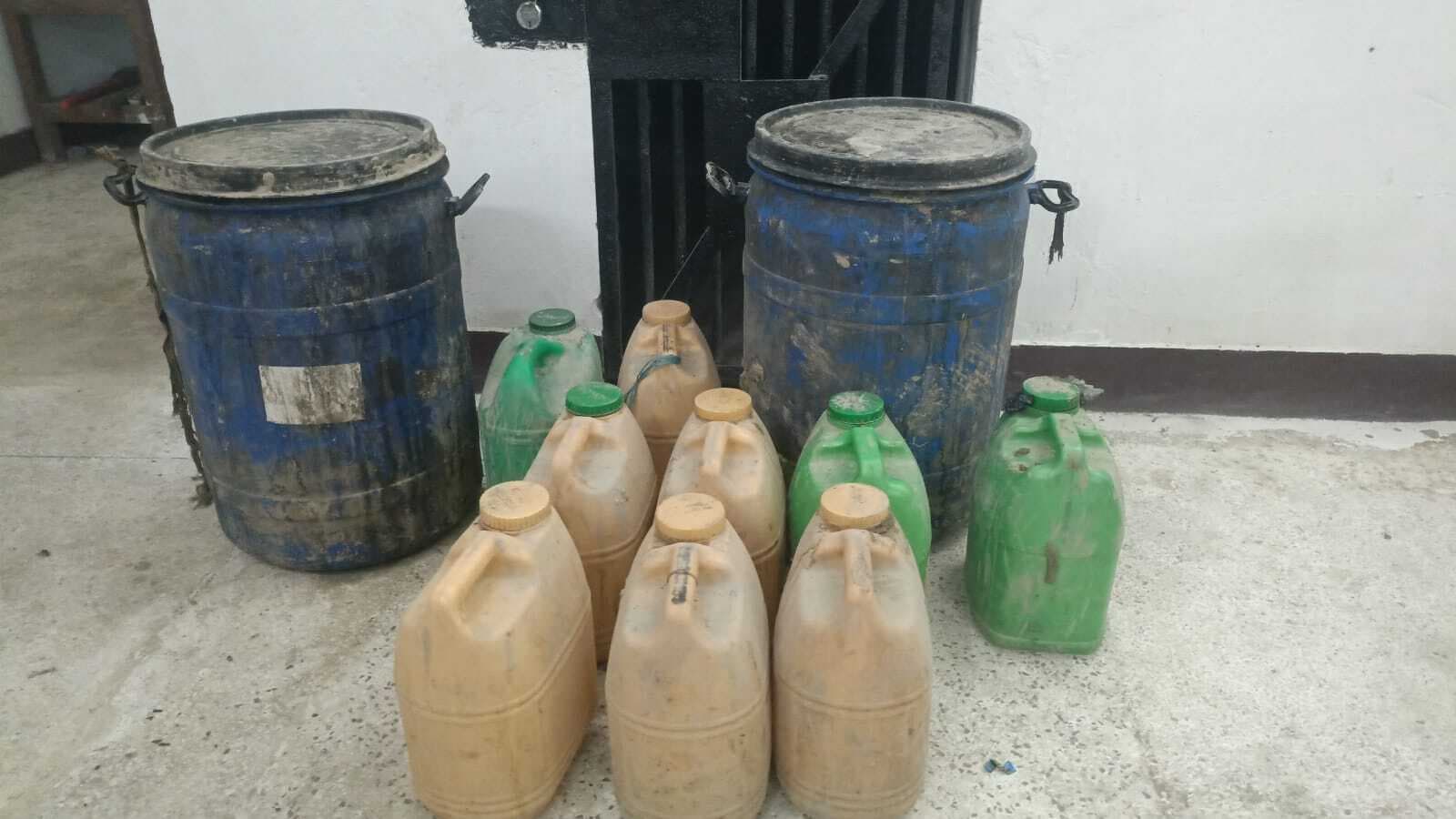 दियारा इलाके से भारी मात्रा में शराब जब्त