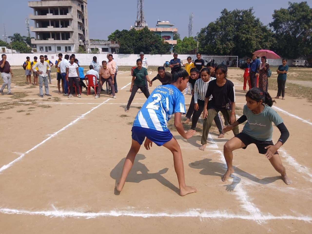 कबड्डी, खो-खो व शतरंज में छात्रों ने दमखम