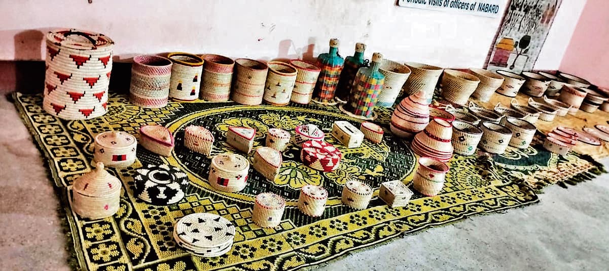 Seraikela Kharsawan News : पीएम जनमन से सशक्त हो रहे आदिम जनजातीय समुदाय