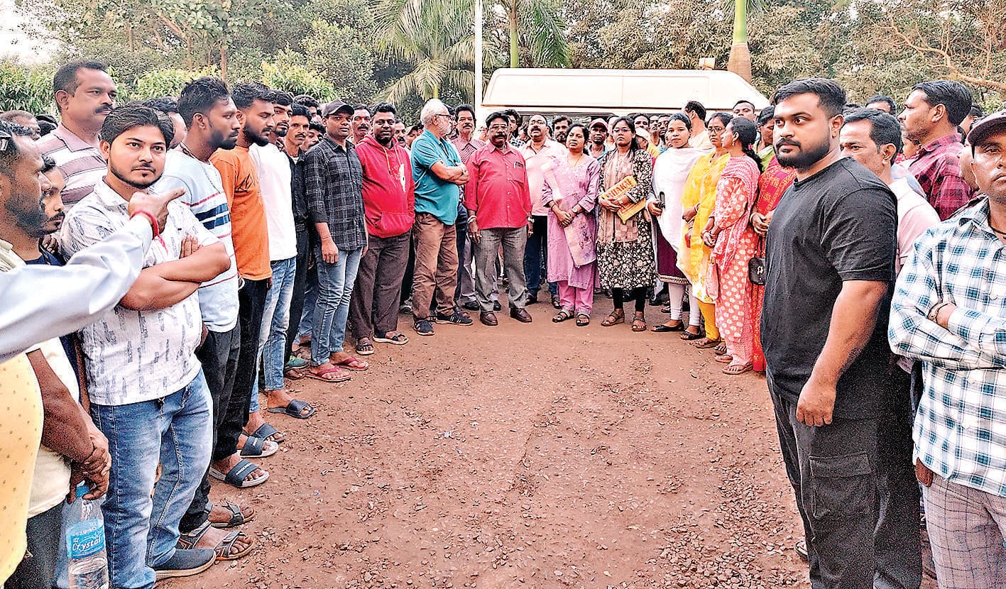 Chaibasa News : मांगें नहीं मानीं, तो 25 को आर्थिक नाकेबंदी