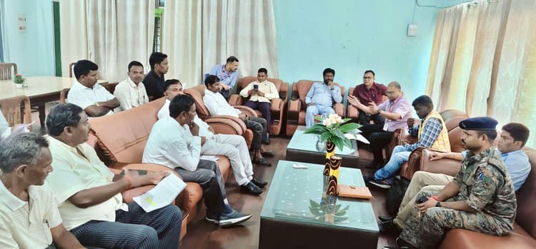 Bokaro News : श्रद्धालुओं को बेहतर सुविधाएं प्रदान करने पर जोर