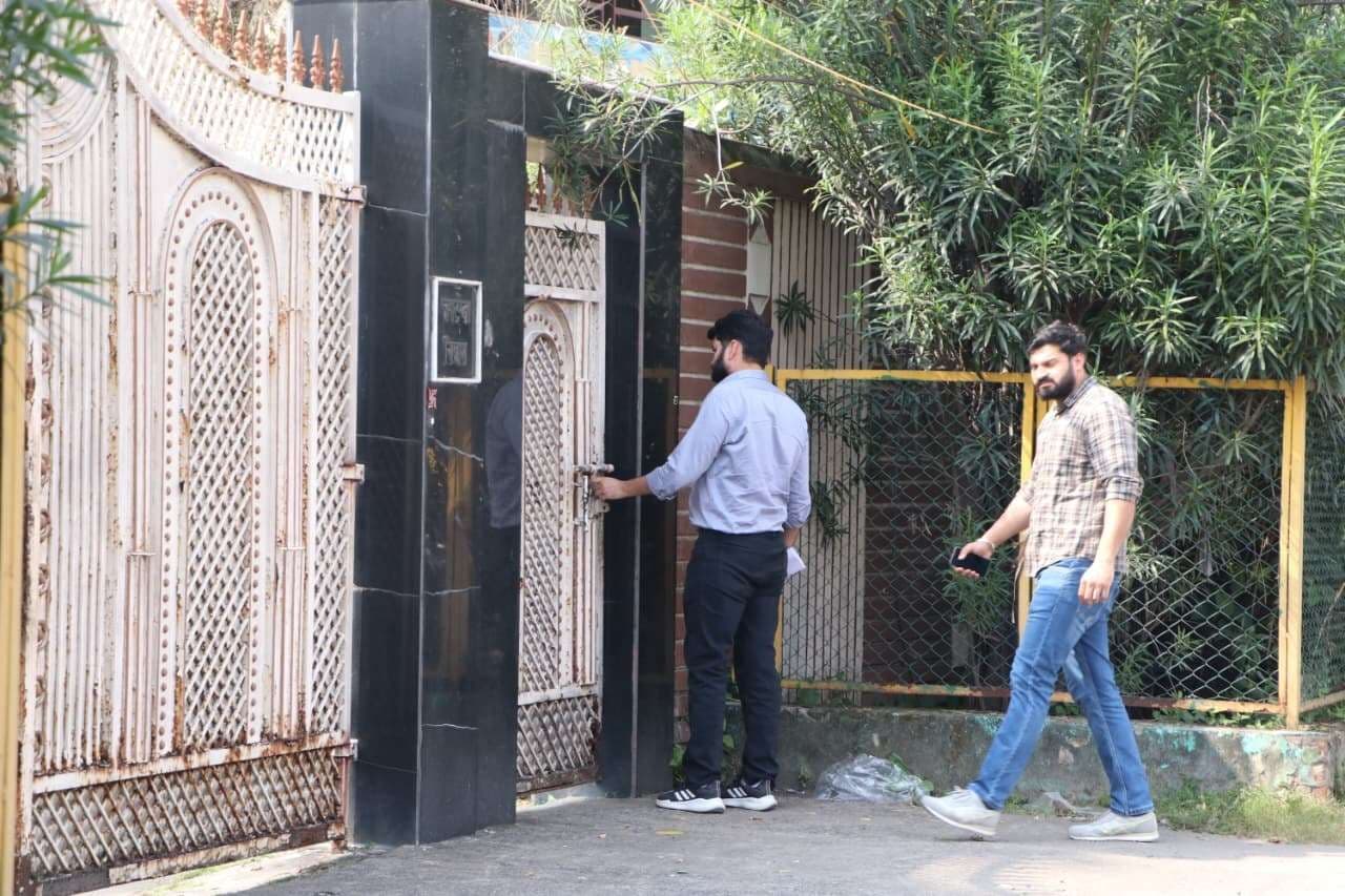 Dhanbad News:  सेंट्रल जीएसटी ने धैया के जगदंबा निवास व गोला की फैक्ट्री में दी दबिश