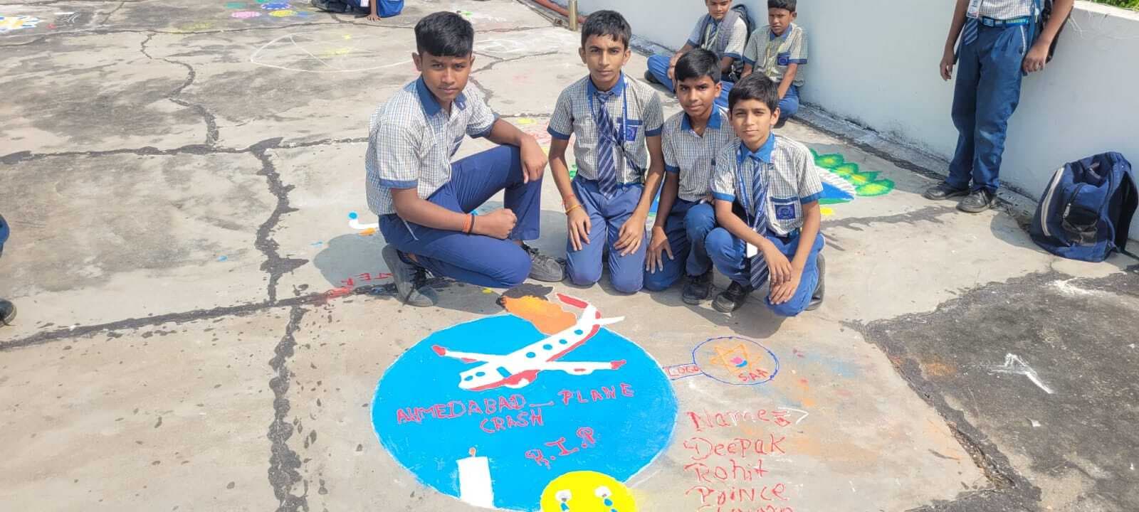 श्री अरविंद एकेडमी के बच्चों ने रंगोली प्रतियोगिता में दिखाई प्रतिभा