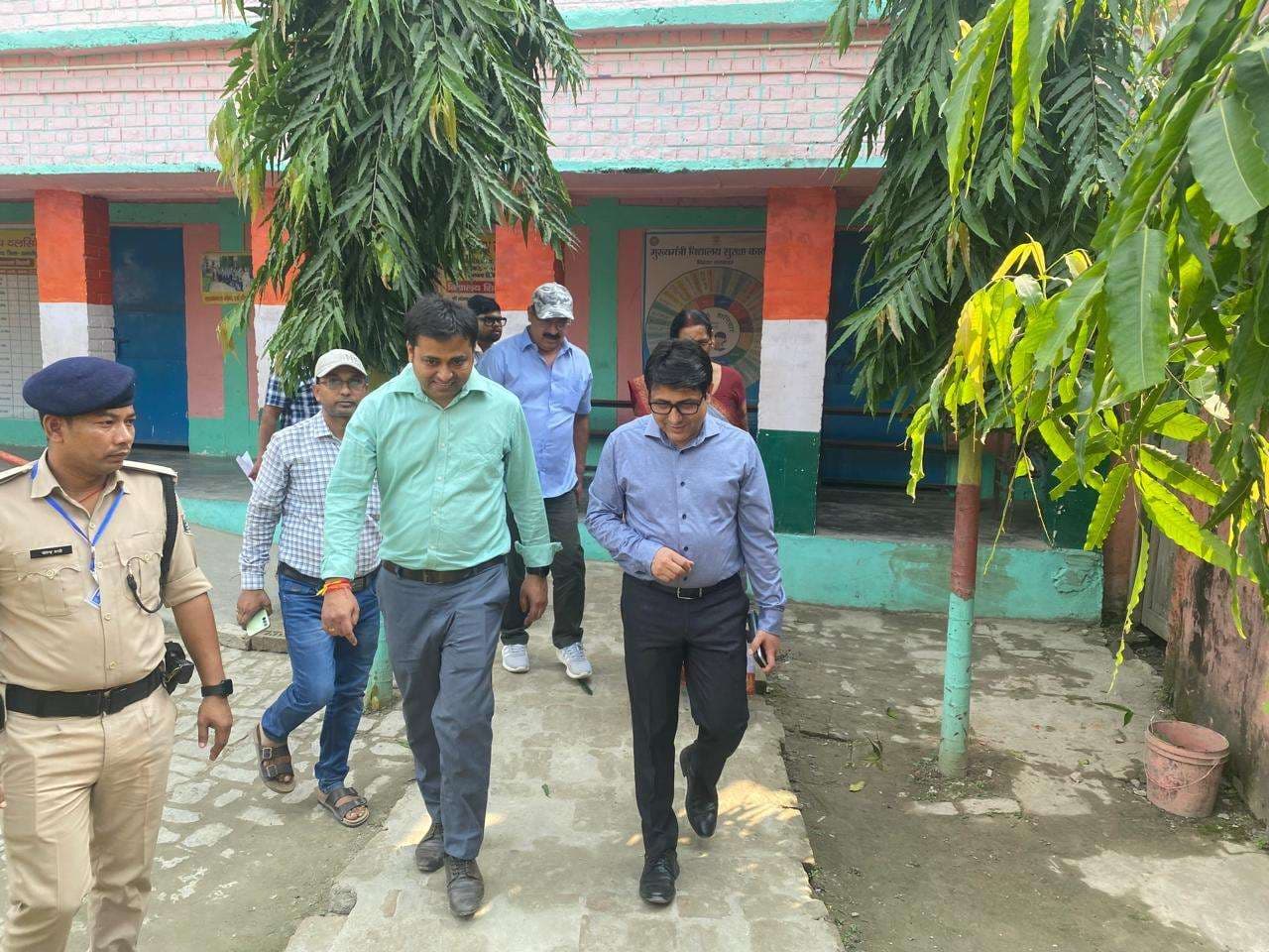 Samatipur : उजियारपुर विधानसभा क्षेत्र के सामान्य प्रेक्षक ने किया निरीक्षण