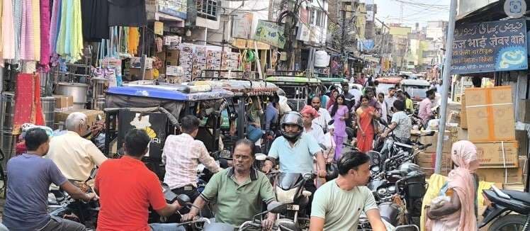 Giridih News :धनतेरस को ले व्यापारियों ने की तैयारी ढाई सौ करोड़ के कारोबार की है उम्मीद