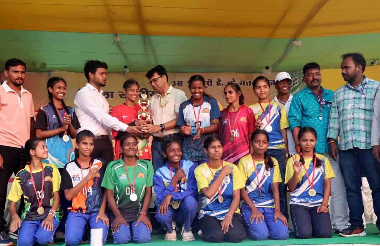 जिला स्तरीय खेलकूद में प्रखंडों से चयनित प्रतिभागियों ने लिया भाग