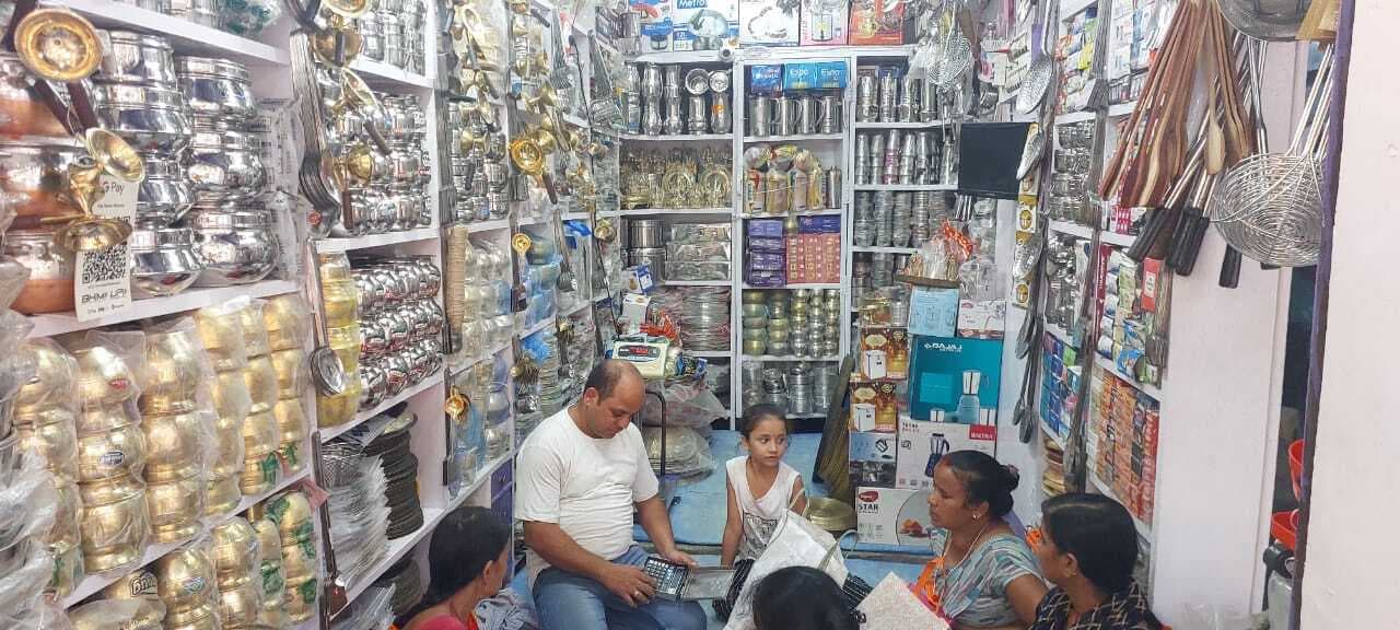 धनतेरस आज, बाजार में बढ़ी चहलकदमी