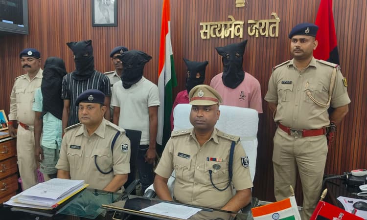 चोरी के रुपये का बंटवारा विवाद में राहुल की हुई थी हत्या, पांच गिरफ्तार