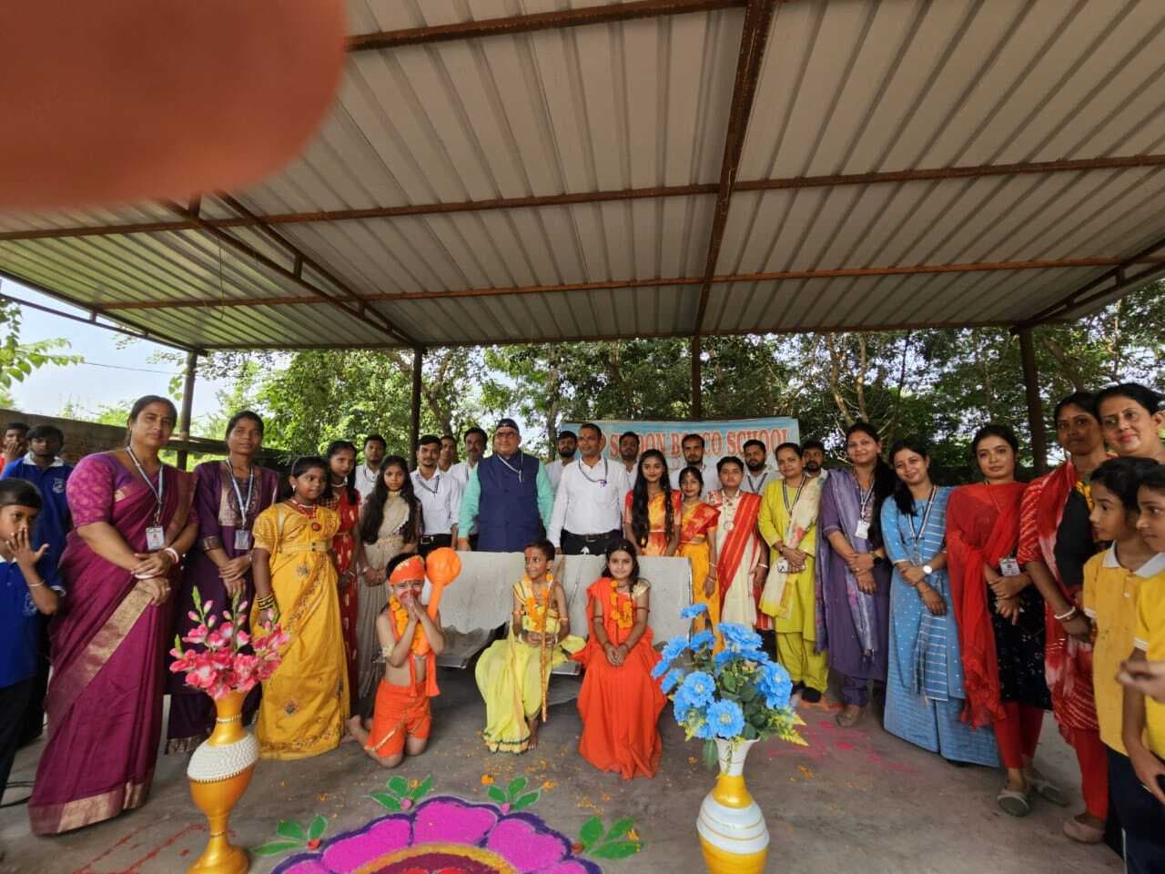 सेंट डॉन बॉस्को में दीपावली रंगोली और झांकी प्रतियोगिता