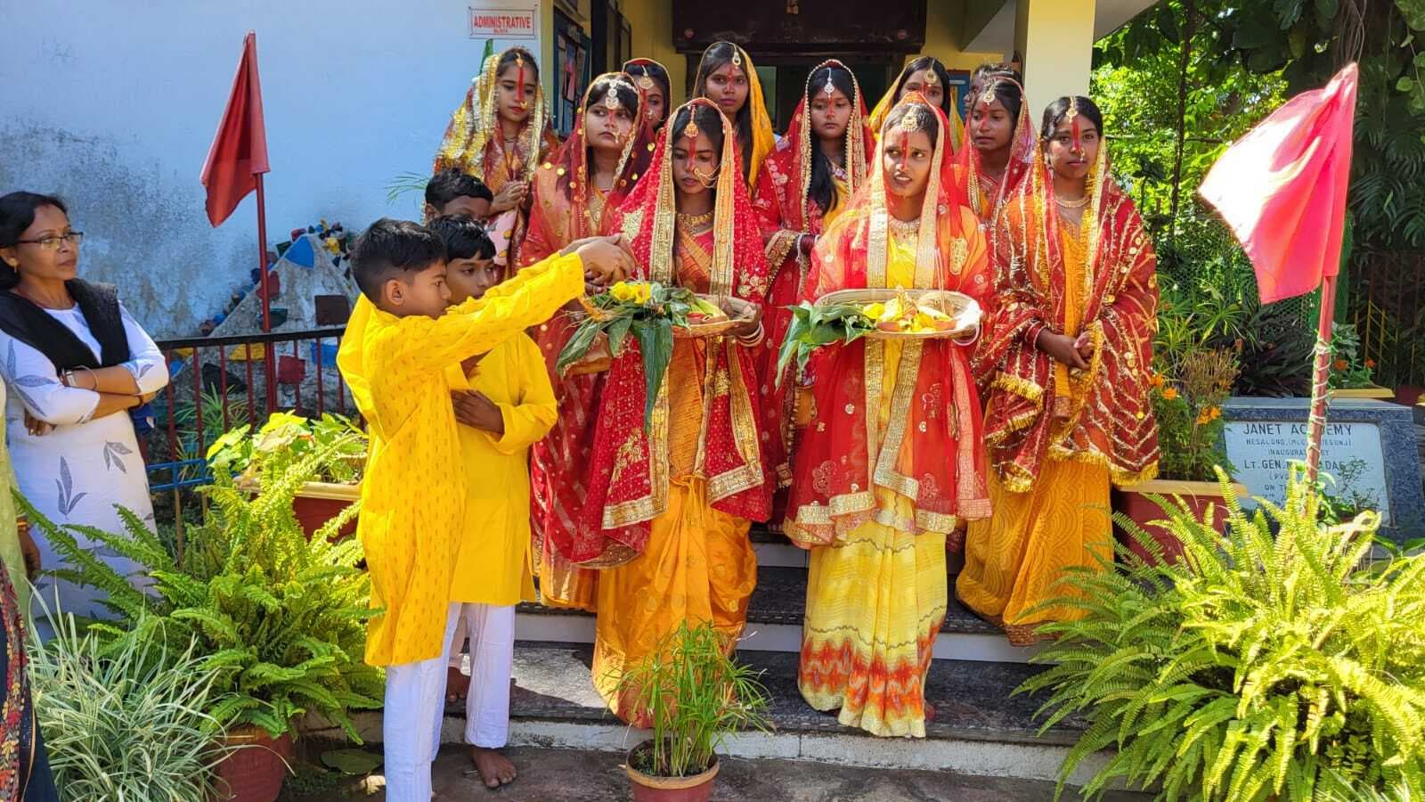 जैनेट एकेडमी में दीपावली व छठ पूजा उत्सव