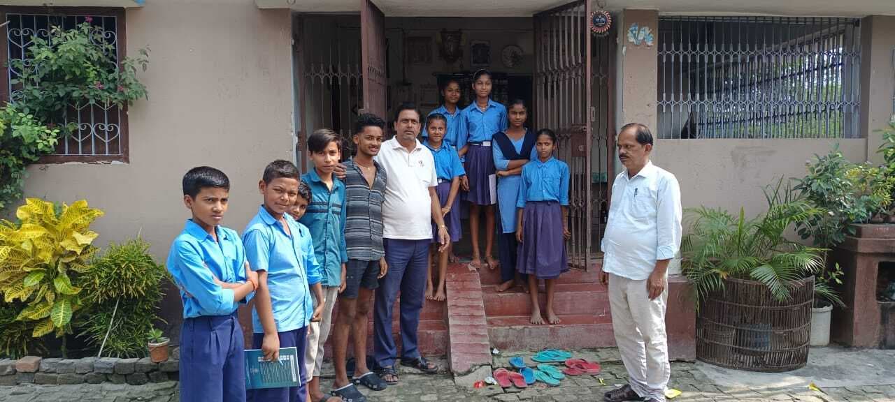 hajipur news. बच्चों ने घर-घर जाकर मतदान के लिए किया जागरूक