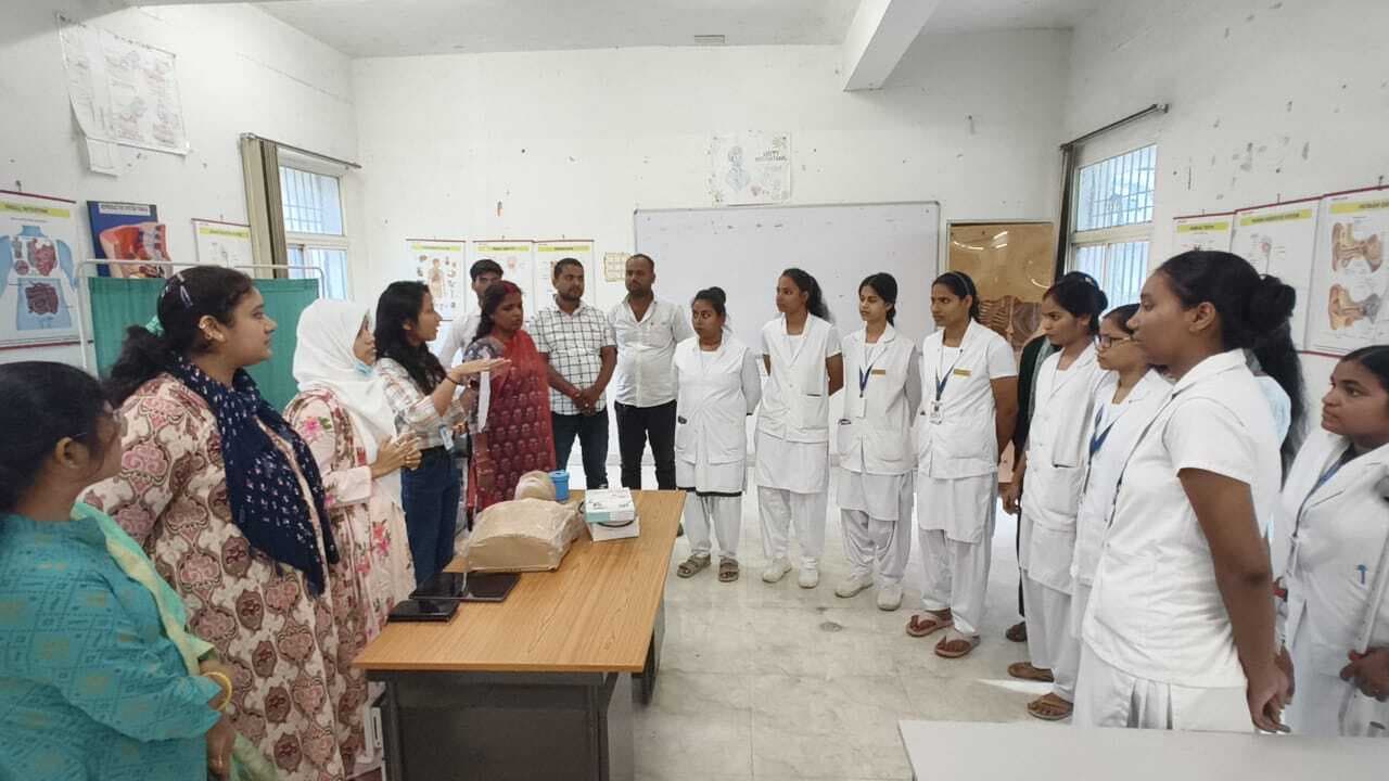 हार्ट अटैक के मरीजों को सीपीआर देने की तकनीकी की रखें जानकारी