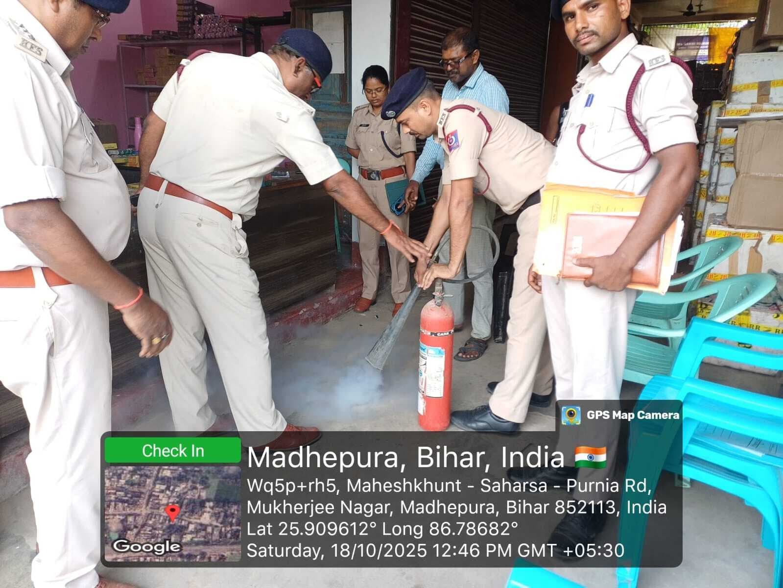 आतिशबाजी करते समय पास में रखें बाल्टी भर पानी