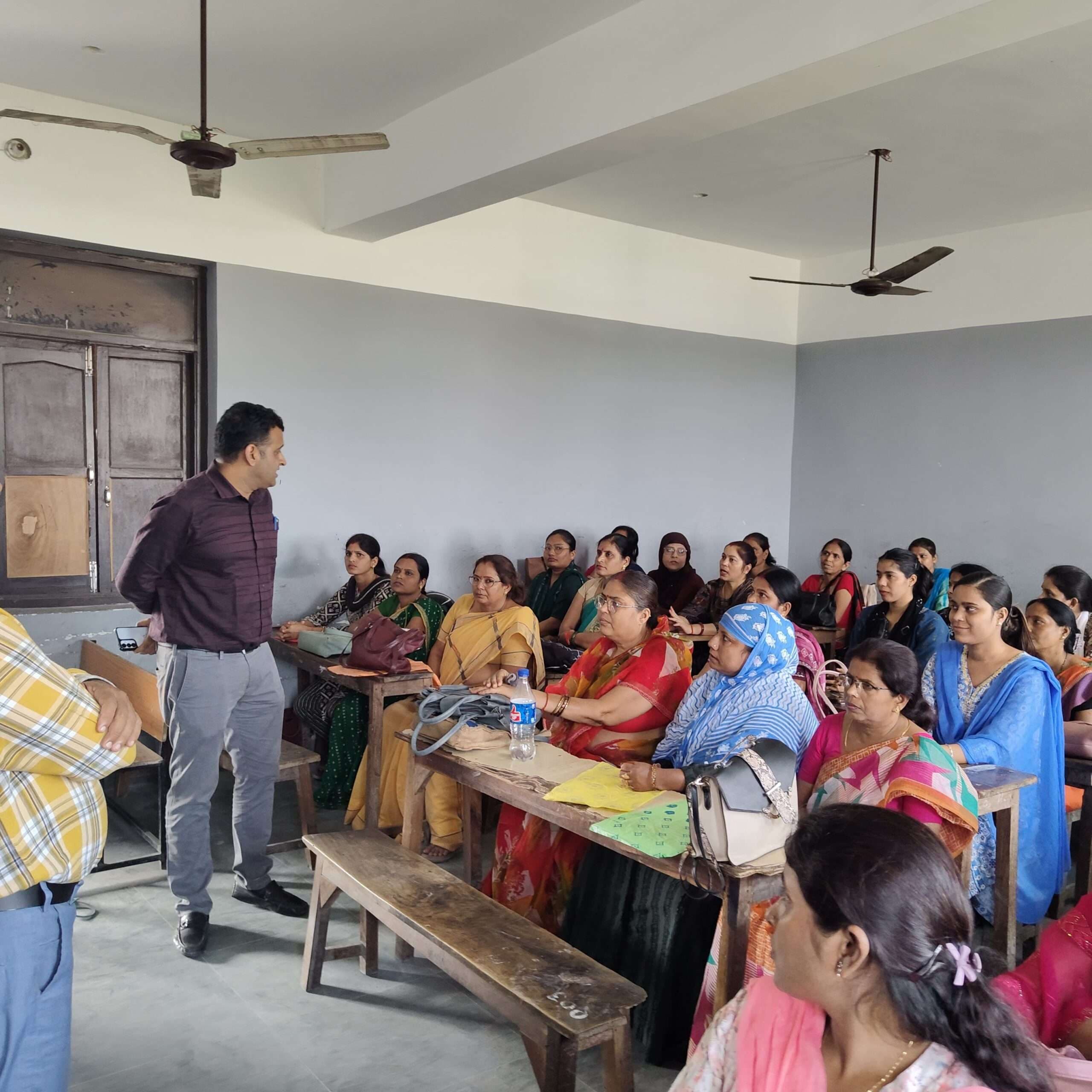 Samastipur News:निष्पक्ष व पारदर्शी निर्वाचन को लेकर दिया प्रशिक्षण