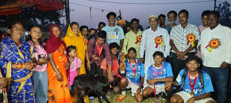 मंजडिहा की टीम 2-0 गोल से विजयी