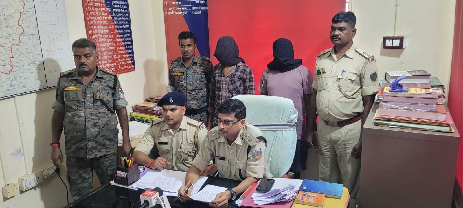 Deoghar News : मोहनपुर में अपहरण की गुत्थी सुलझी, मास्टरमाइंड समेत तीन शातिर गिरफ्तार