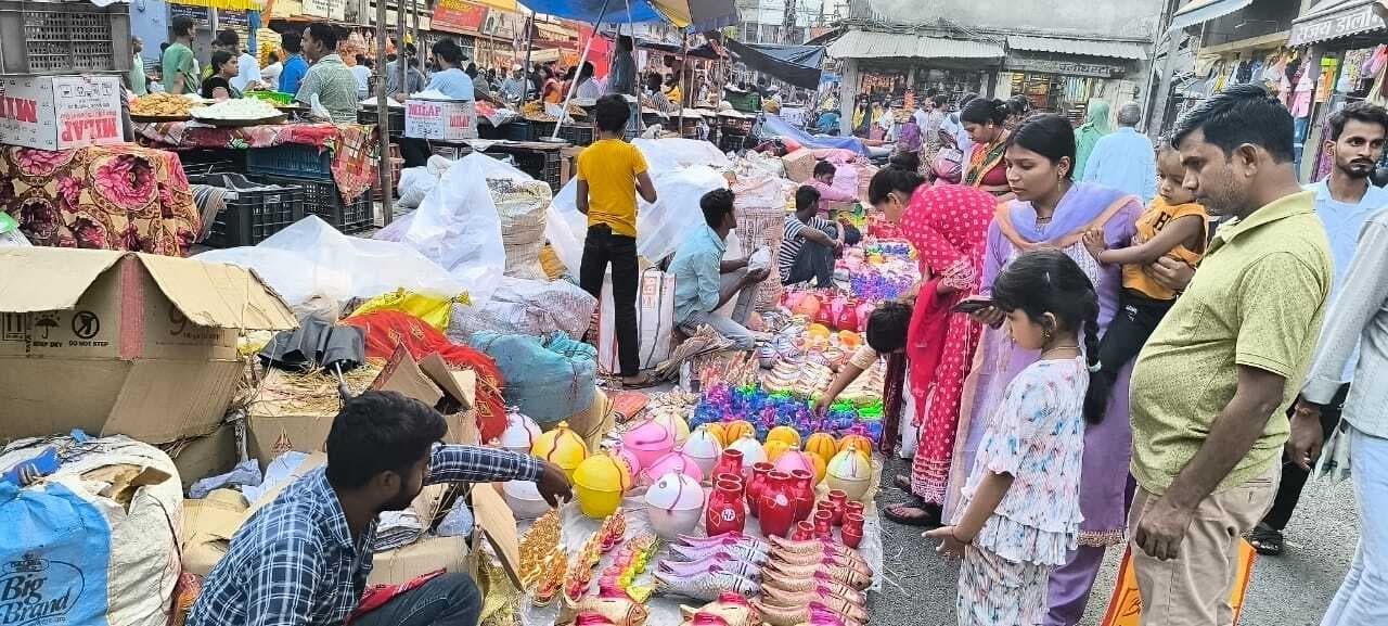 धनतेरस पर हुआ छह करोड़ का कारोबार