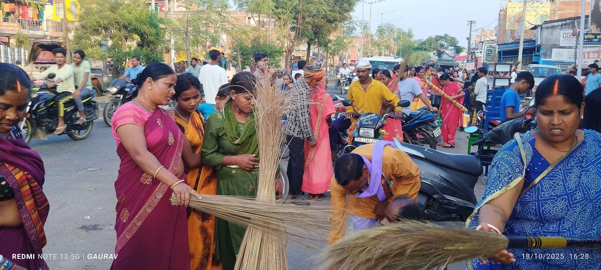 Giridih News :धनतेरस पर बगोदर में हुआ दो करोड़ का व्यवसाय