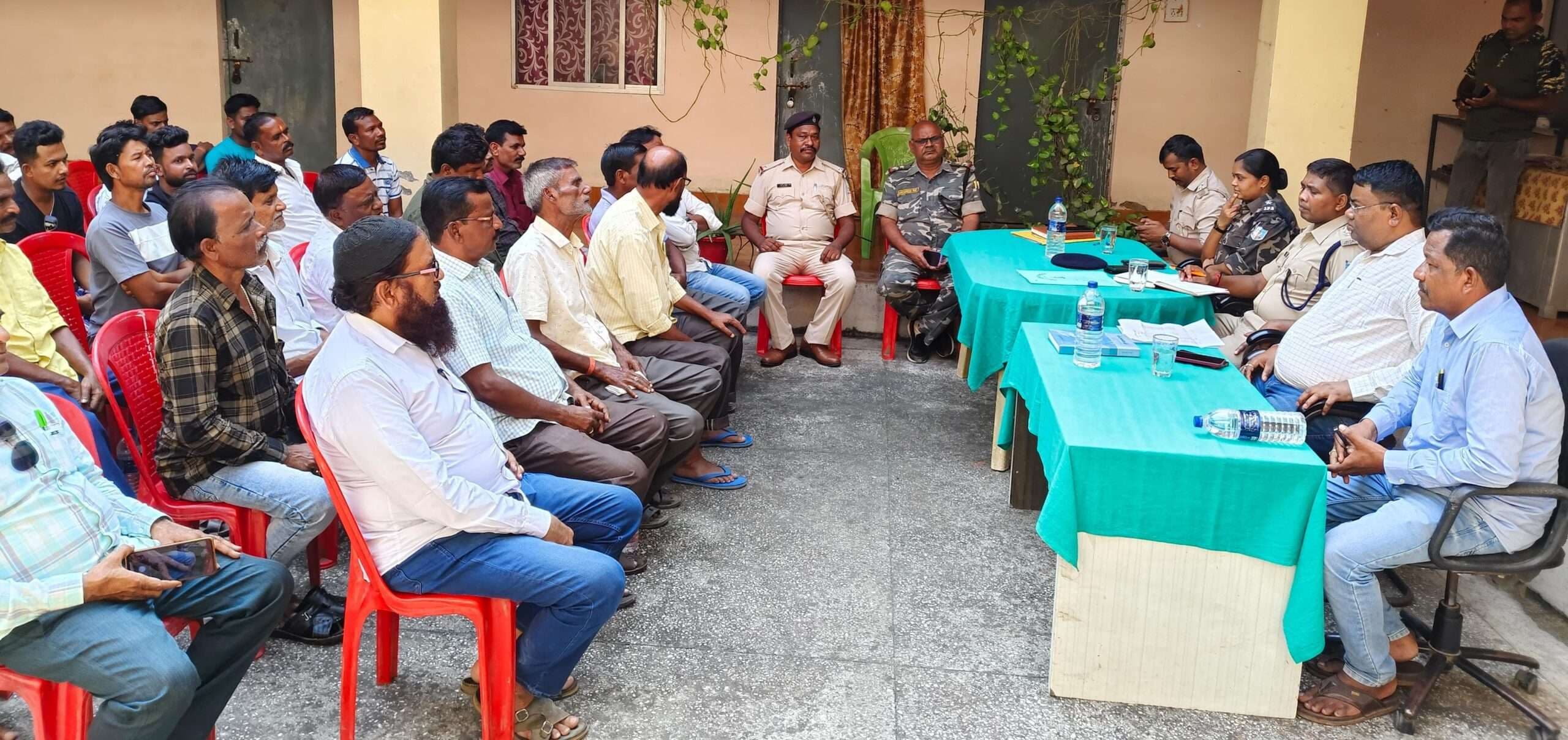 Seraikela Kharsawan News : पूजा में शराब की बिक्री व जुआ पर रहेगा प्रतिबंध : एसडीपीओ