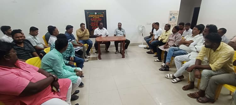 Chaibasa News : विधायक बने संरक्षक, सन्नी अध्यक्ष