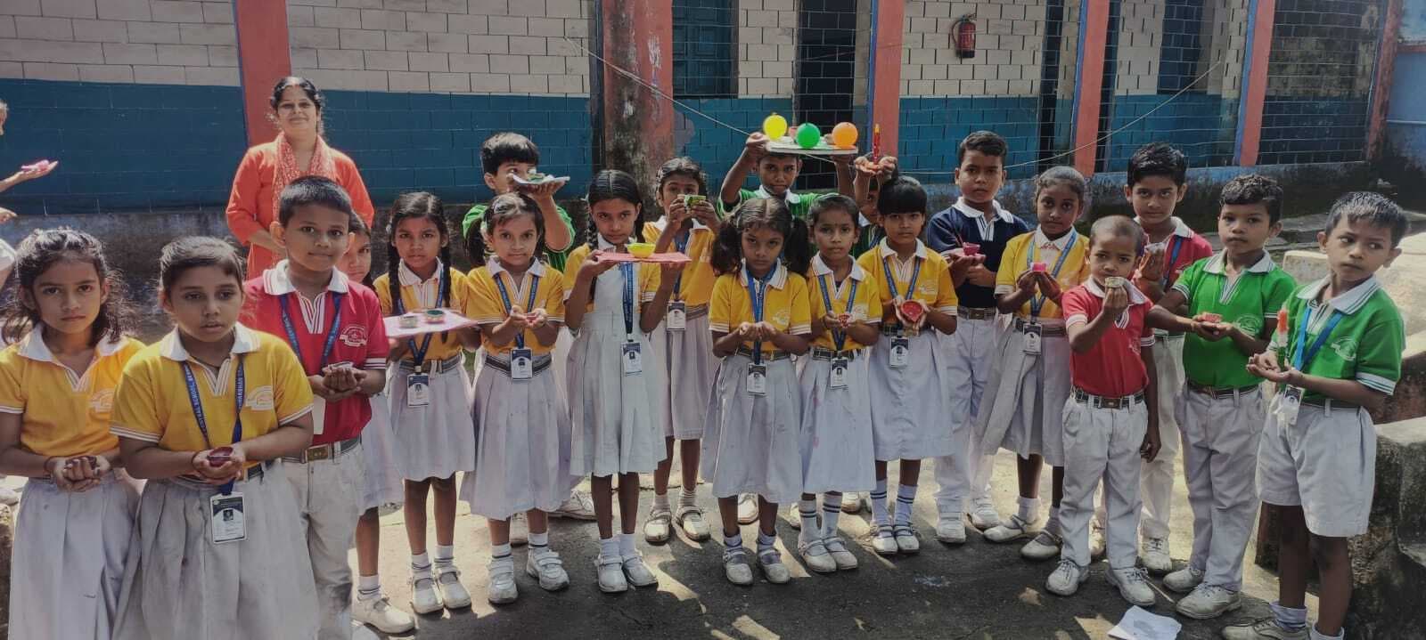 Bokaro News : दीपावली और छठ के रंग में रंगे स्कूल