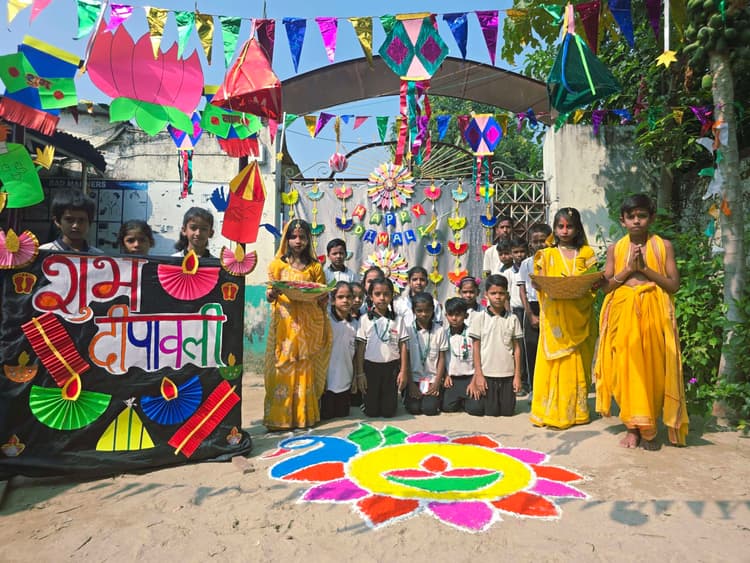 रंगोली से लेकर नृत्य-नाटिका तक छाया उत्सव का उल्लास