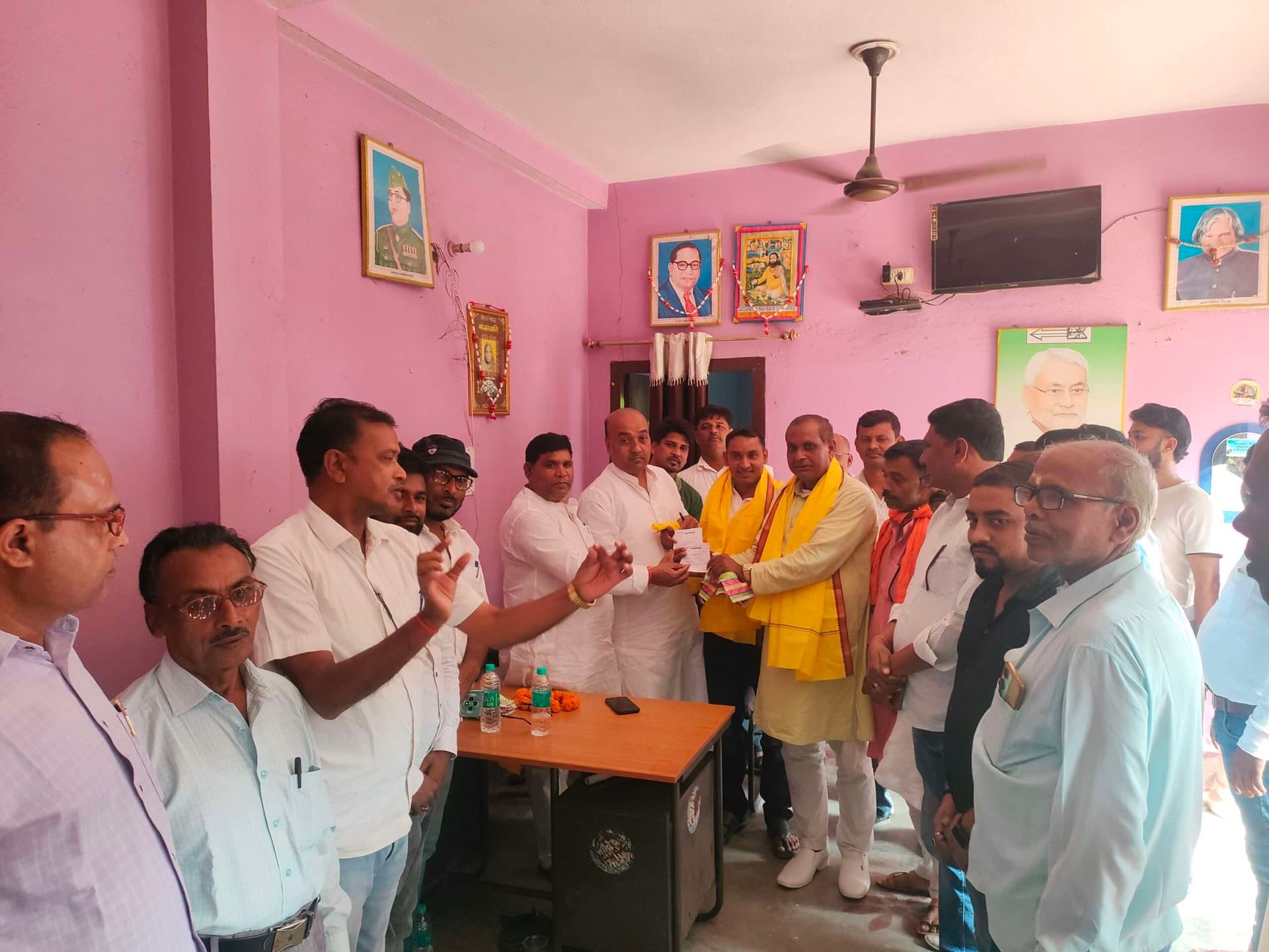 hajipur news. राजद के कार्यकर्ताओं ने थामा जदयू का दामन
