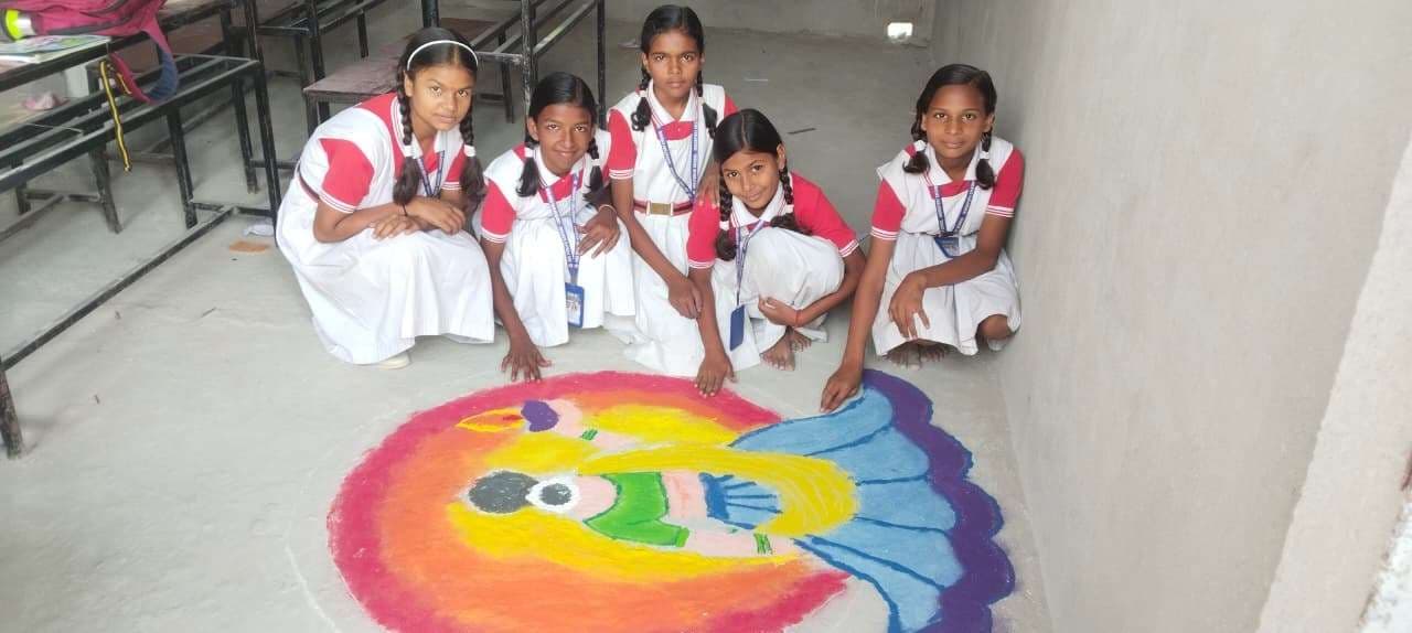 जेडीएस पब्लिक स्कूल के बच्चों ने बनायी आकर्षक रंगोली