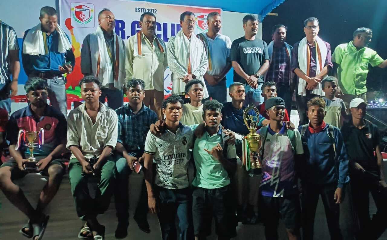 Arg challenger cup football tournament at bagunhatu: एमटीसी गोड़गोड़ की टीम बनी चैंपियन
