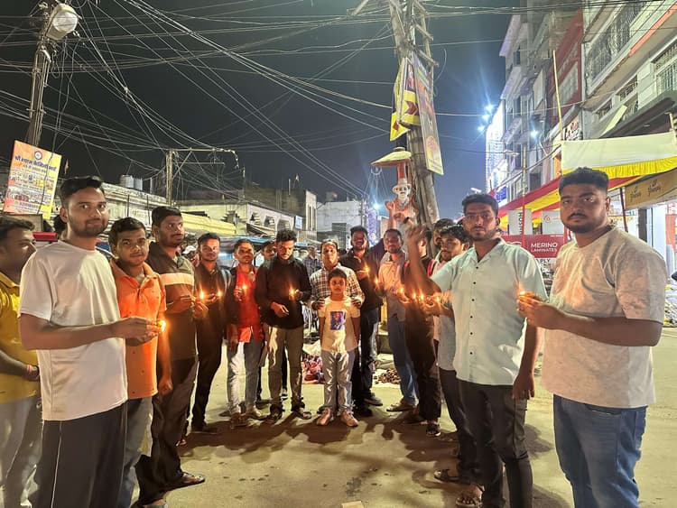 एक दीया शहीदों के नाम, दीपावली से पहले जगमगा उठा भगत सिंह चौक