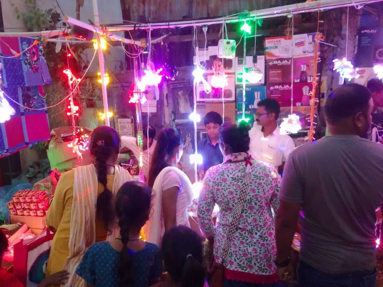 Chaibasa News : एलइडी लाइटों की धूम, चार करोड़ का हुआ कारोबार