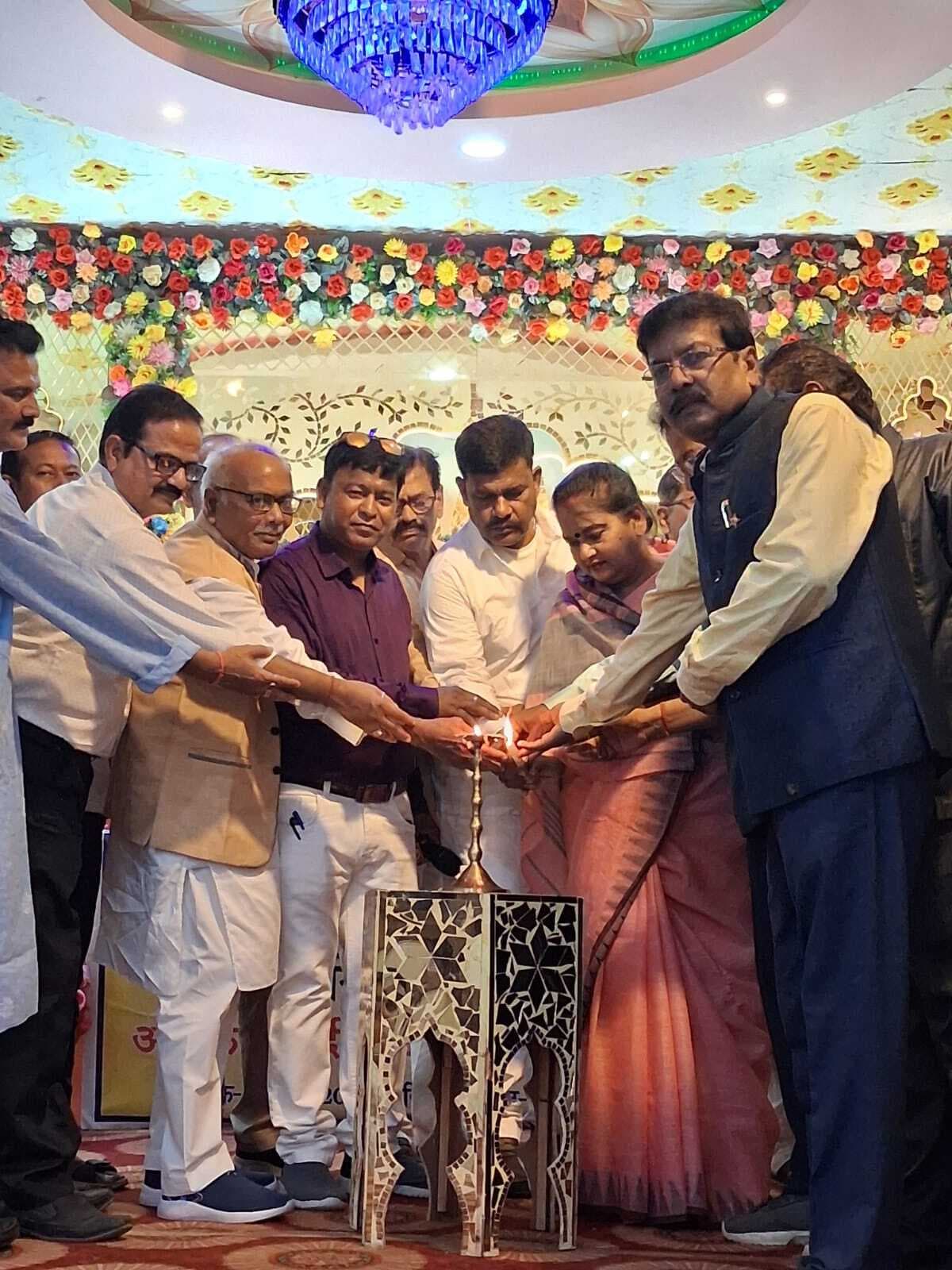 राढ़ी कायस्थ संगठन का विजया मिलन समारोह संपन्न