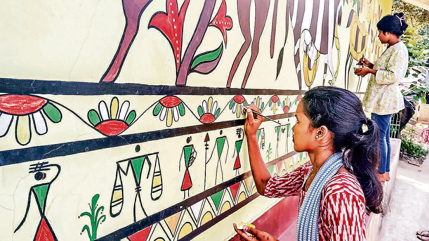 Jamshedpur News : आदिवासी बहुल गांवों में गोट बोंगा के साथ सोहराय पर्व का आगाज आज से