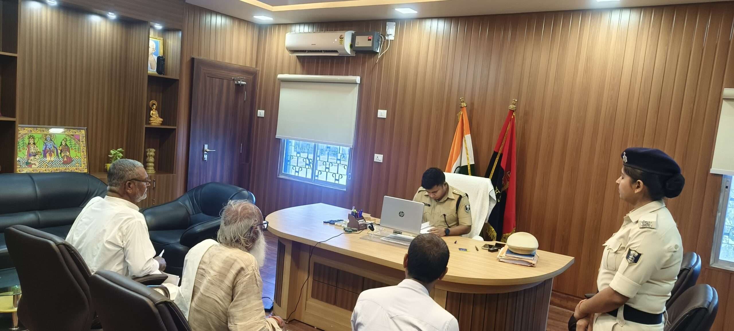 Sitamarhi : शिकायत सुन एसपी ने निष्पक्ष जांच कर कार्रवाई कर दिया निर्देश