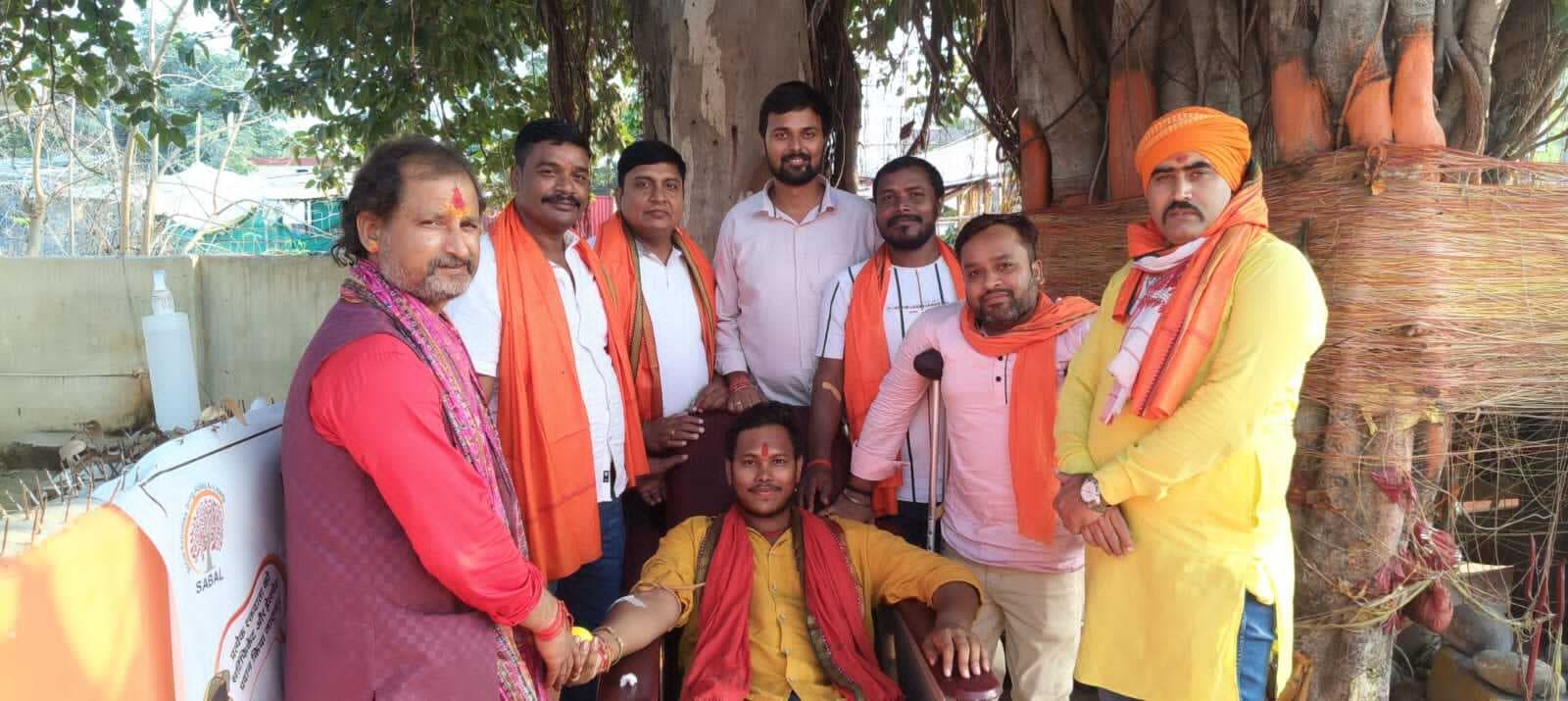 30 स्वयंसेवकों ने किया रक्तदान