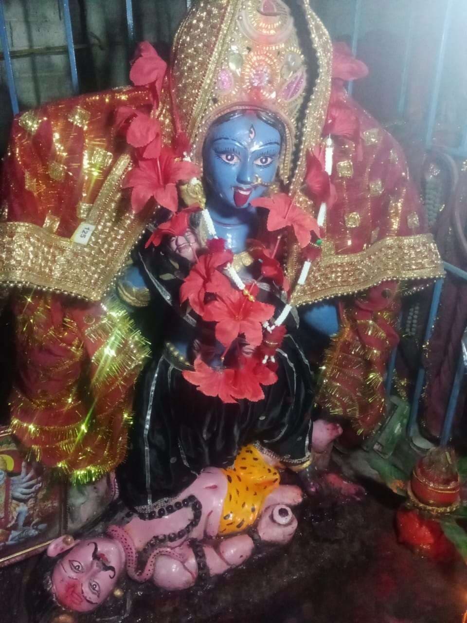 Motihari : भक्तों ने विधि-विधान से की मां काली की पूजा