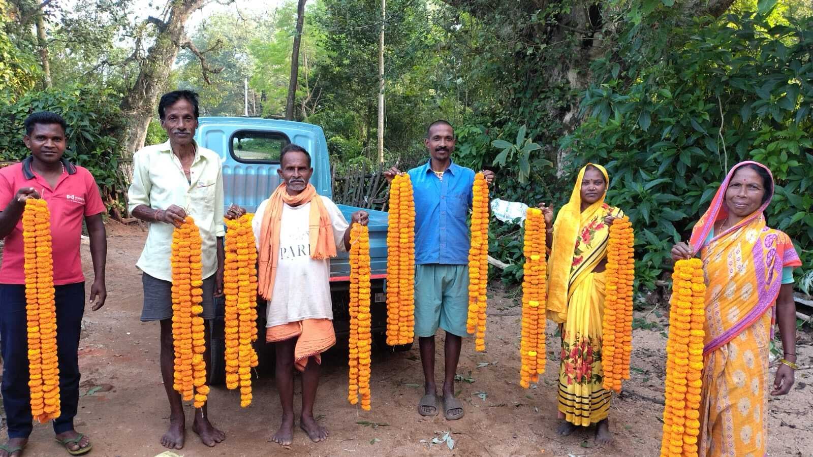 दिवाली में बिके 20 लाख के गेंदा के फूल