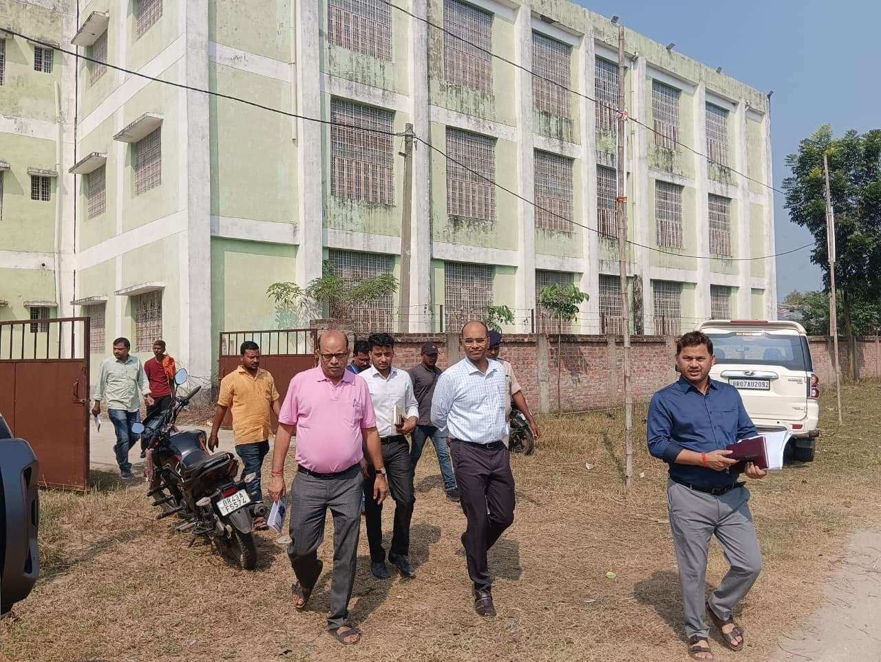 सामान्य प्रेक्षकों ने किया स्ट्रांग रूम का निरीक्षण, तैयारी का लिया जायजा