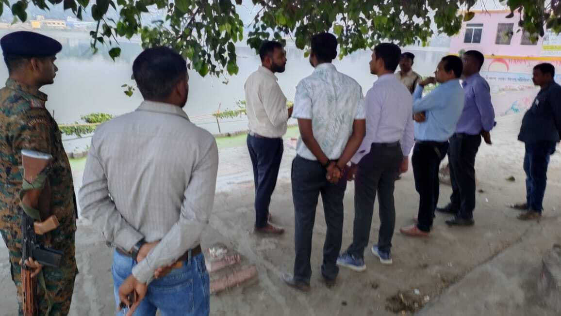 Motihari: नगर आयुक्त ने छठ घाटों का किया निरीक्षण