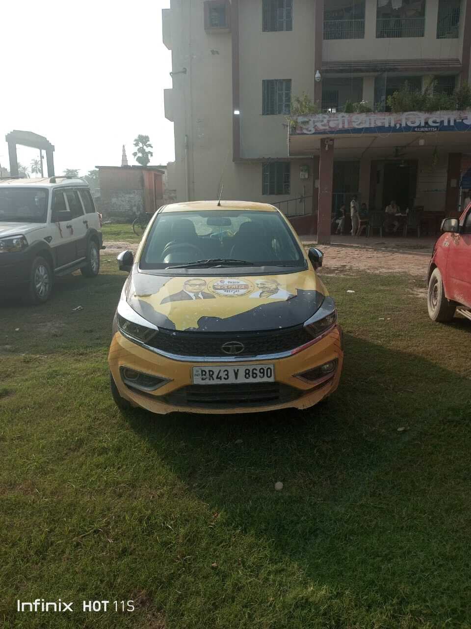 आचार संहिता उल्लंघन मामले में कार जब्त