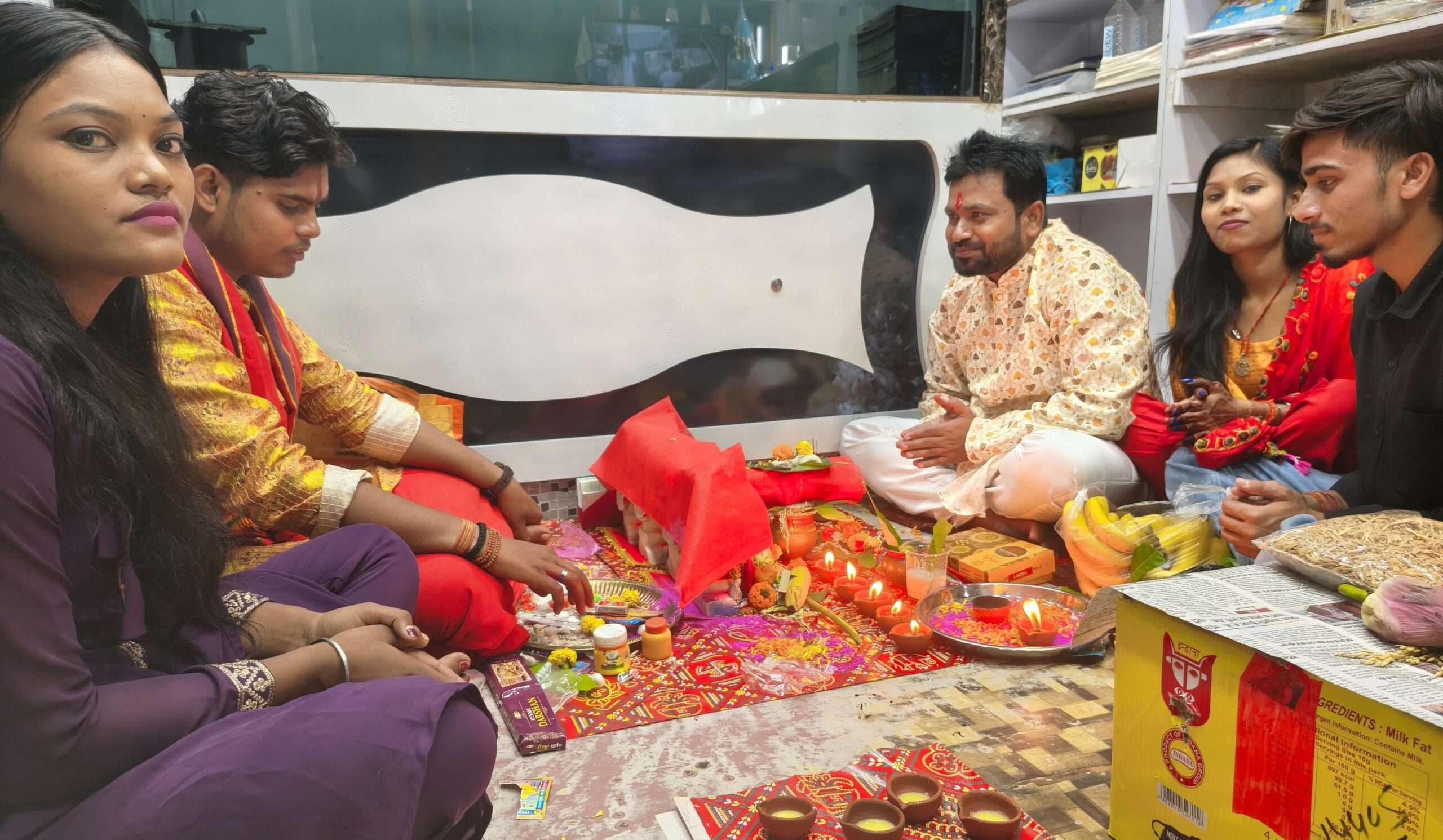 खलारी में धूमधाम से मना दीपों का त्योहार दीपावली