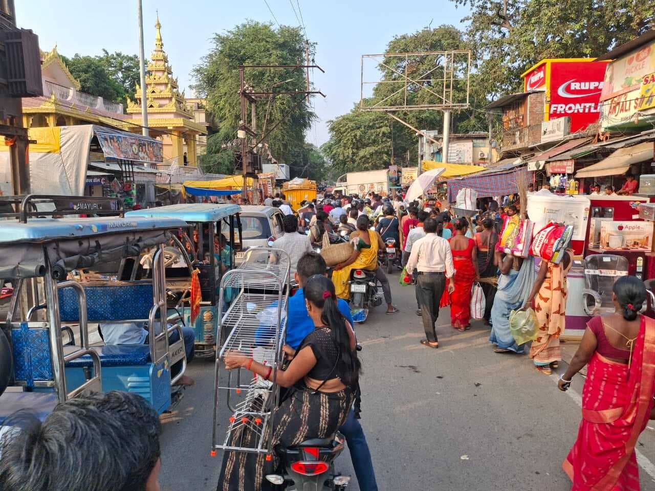 बोधगया का पर्यटन सीजन शुरू, ट्रैफिक पर कंट्रोल नहीं
