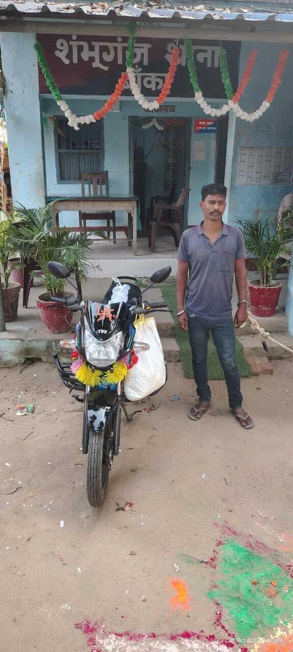 शंभुगंज में 14 लीटर देशी शराब बरामद, एक बाइक के साथ तस्कर गिरफ्तार