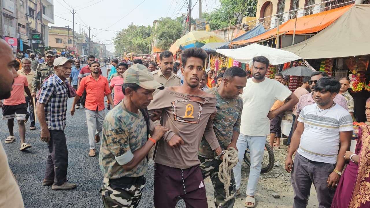 Giridih News :पुलिस को चकमा देकर गिरिडीह कोर्ट परिसर से हत्या का आरोपी फरार, दबोचा गया