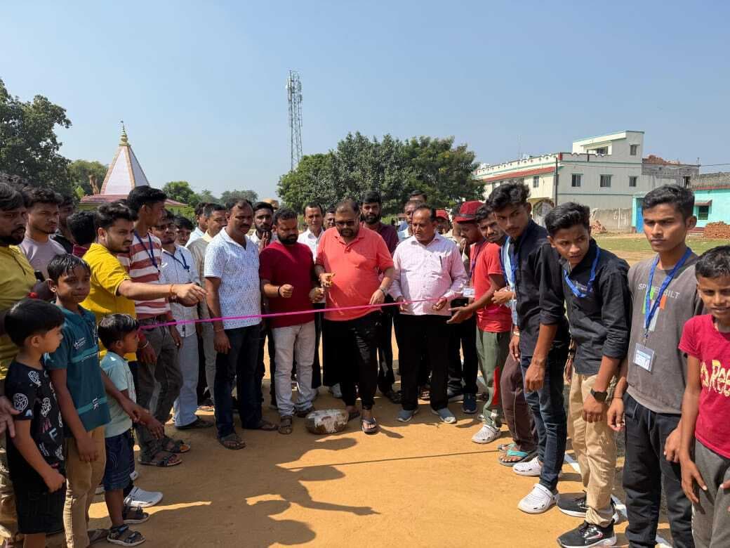 क्रिकेट के सेमीफाइनल में बांदो ने कड़ैया टीम को हराया