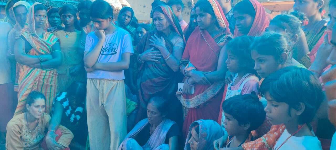 सड़क दुर्घटना में घायल शिक्षिका की इलाज के क्रम में मौत