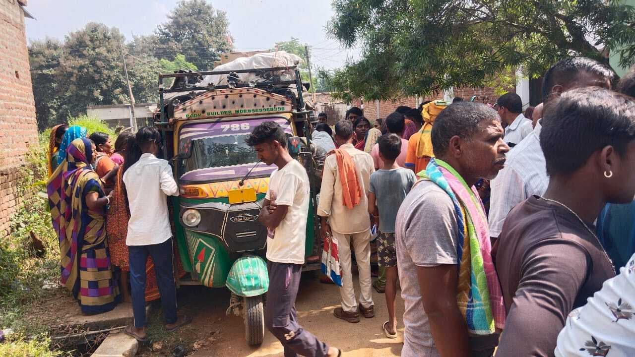 Giridih News :भरकट्टा में सड़क दुर्घटना में महिला की मौत